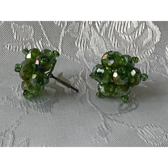Vintage Green Aurora Borealis Crystal PIERCED!!   Earrings - Picture 1 of 3